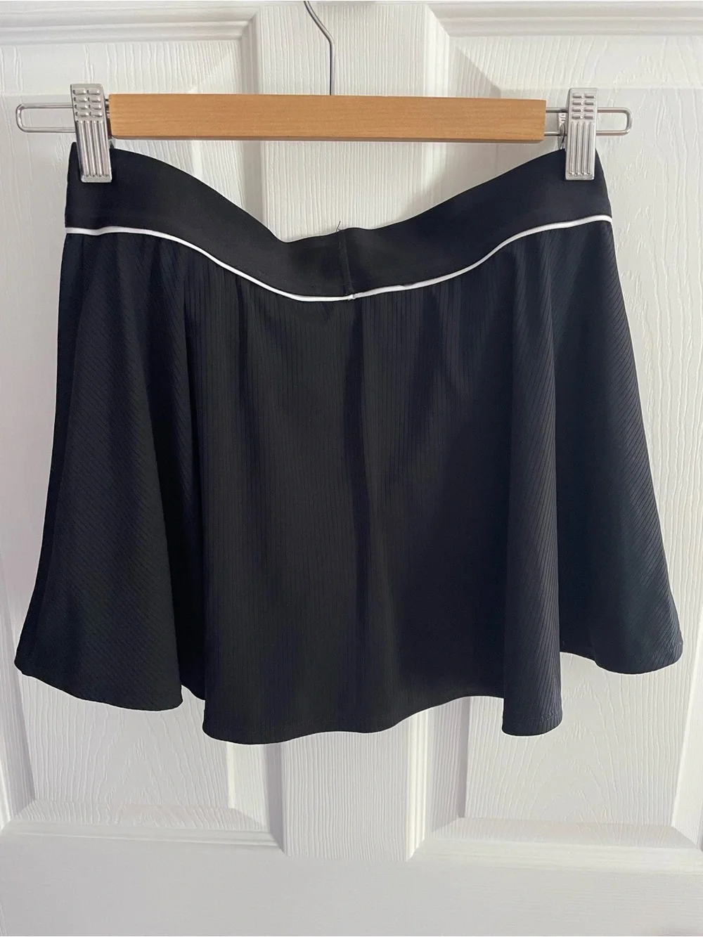 Nike Women's Black Athletic Skirt with White Piping Small